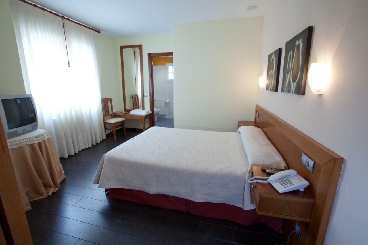 Hotel Terranova Oza de los Ríos Dış mekan fotoğraf